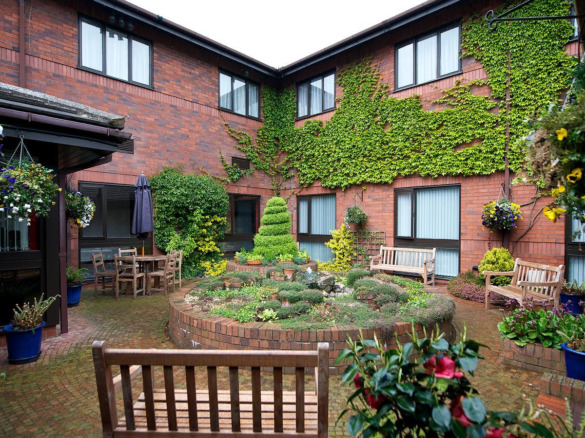 Warwick Conferences - Radcliffe Hotel Tile Hill Eksteriør billede